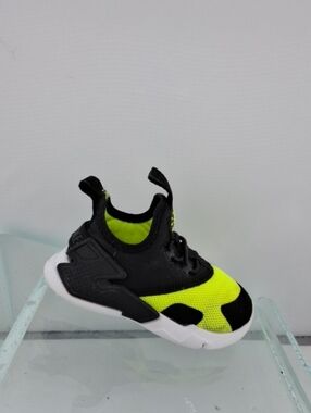 Nike Kids Black and Neon Yellow Slip-On Sneakers